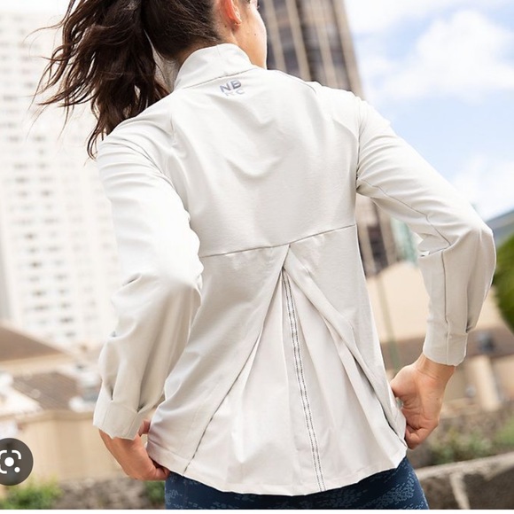 New Balance Run Crew Jacket - no tag - Picture 4 of 15